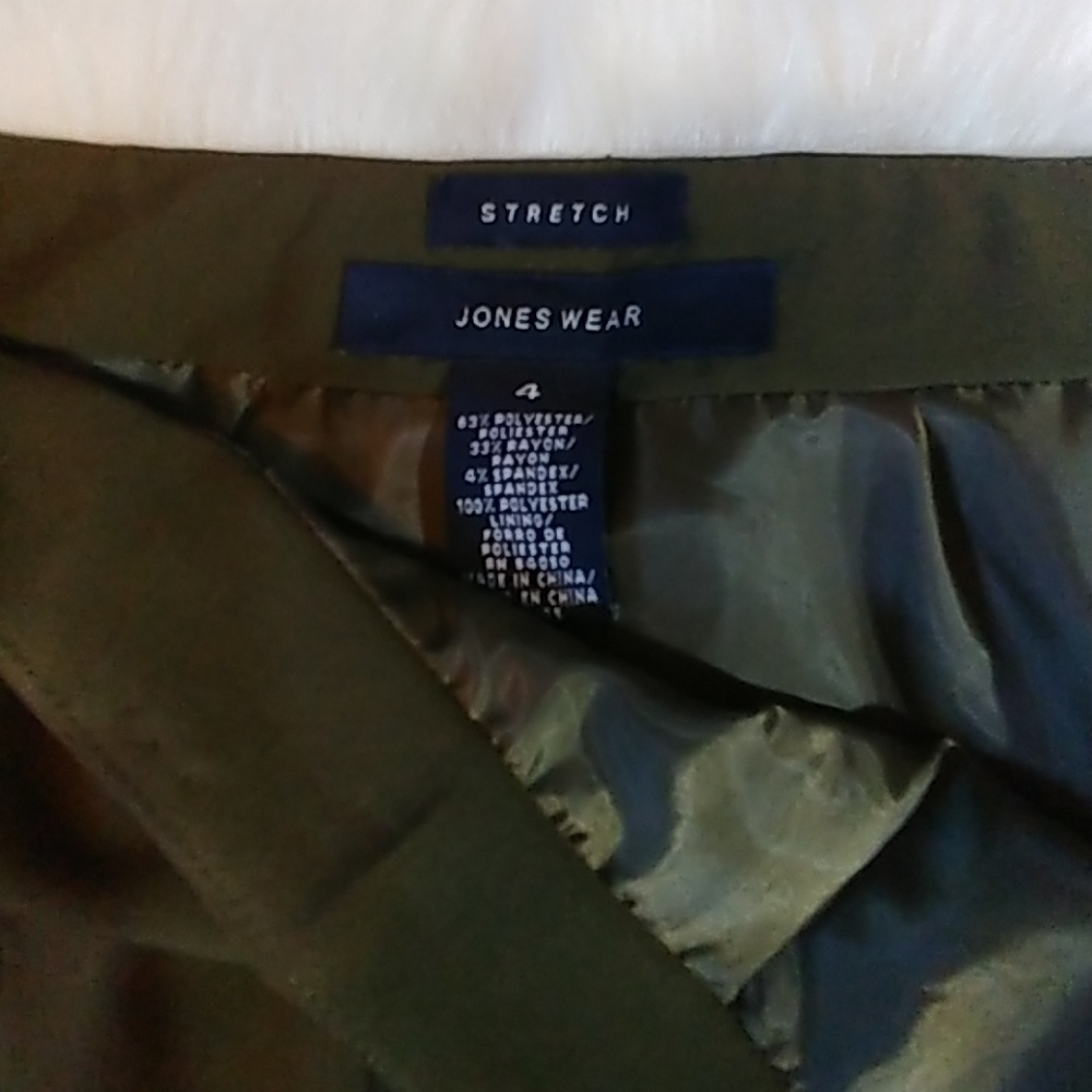 Skirt - Picture 2 of 2